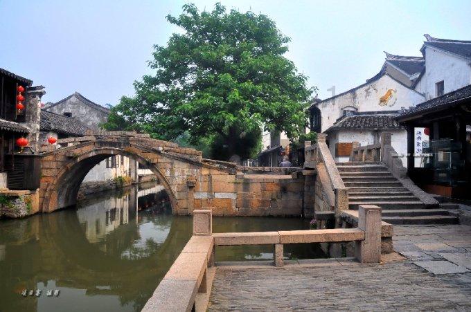 去沙滩旅游会遇到暴晒，第二天身体蜕皮是哪些原因造成的？游戏画面
